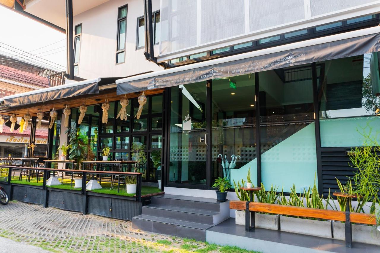 Wealth Boutique Hotel Chiang Mai Dış mekan fotoğraf